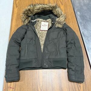 hollister vintage/y2k fur lined puffer jacket
